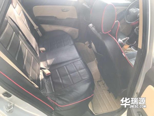 现代悦动手工豪华款,造型美观,富有张力