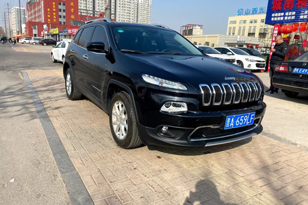 阳泉二手Jeep自由光 2017款 2.0L 两驱 优越版